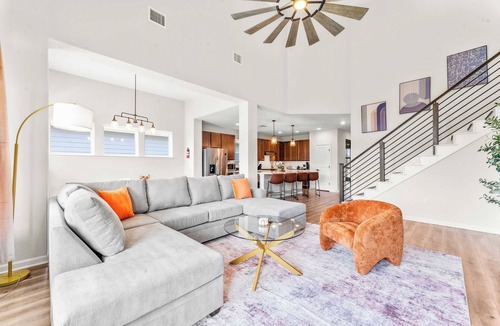 Austin House | Close to CotA & Downtown | Cozy & Luxe | 4BR