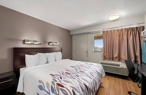 Las Colinas Hotel | Close to DFW: Airport Shuttle & Parking. Near Grapevine Mills Mall | 4 Units