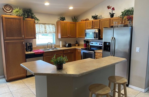 Solana House | Close to Disney 5-Bedroom in Solona with free heated pool. New bedroom furniture