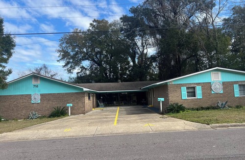 South Pensacola House | Close to Downtown, Beaches and Naval Base.