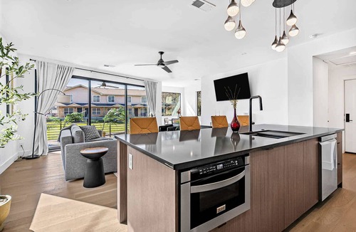 Rosewood House | Close to Downtown, Stylish, Pool - Avante-Garde