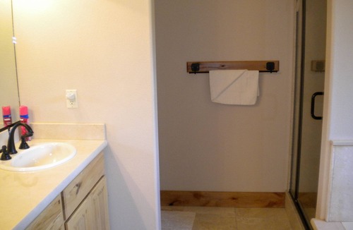 Black Bart House | Close to Everything Upscale Tahoe Cabin Roomy Enough for the Whole Group