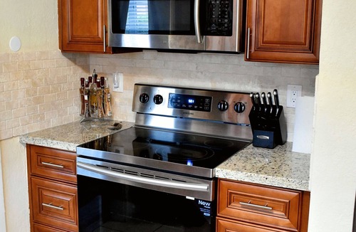 Poiciana Park II House | Close to everything in ❤️ WPB, pets an boats welcome