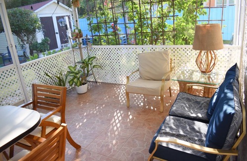 Poiciana Park II House | Close to everything in ❤️ WPB, pets an boats welcome