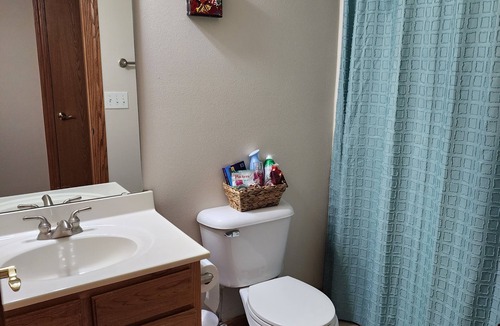 Rockford Condo | Close to everything! nRockford condo off State St & Mulford
