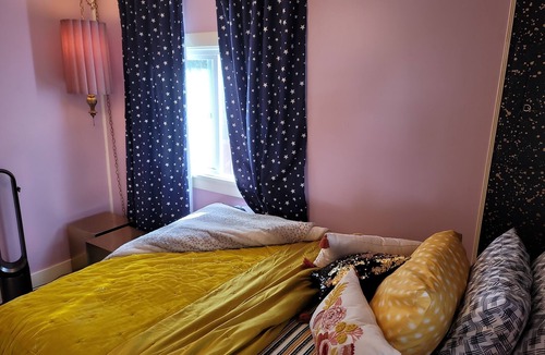 West Eugene Apartment | Close to everything, stylish central downtown!