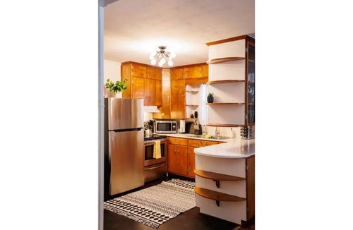 Dothan House | CLOSE TO EVERYTHING! The Hidden Gem Dothan