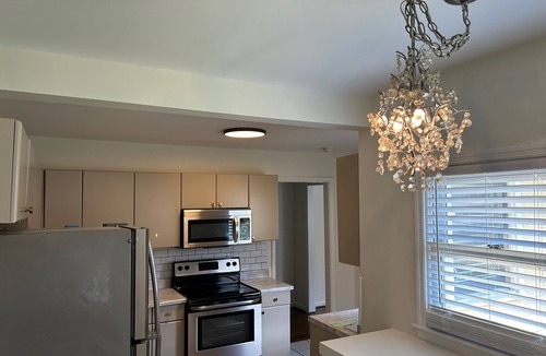 Hadley - Washington House | Close to Everything!