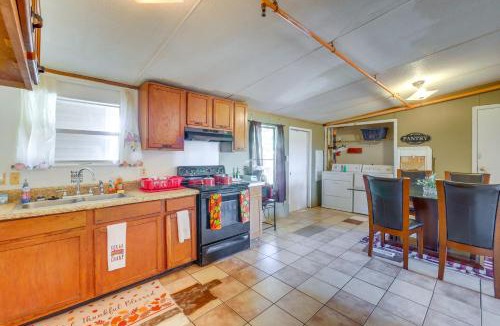 Fort Valley Apartment | Close to Festivals & Rodeos! Fort Valley Apt