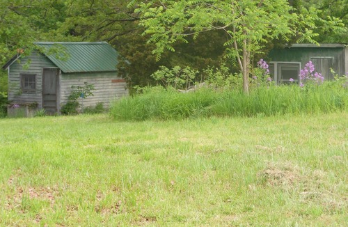 Mount Sterling Other | Close to Hermann Wine Trail, restaurants, and antique shops.