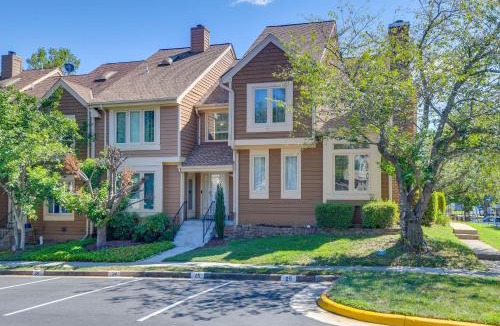 Herndon House | Close to Hospital & Dulles: Herndon Townhome