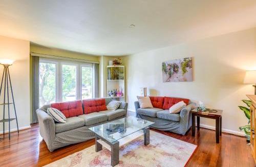 Herndon House | Close to Hospital & Dulles: Herndon Townhome