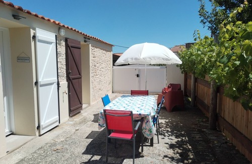 La Chevroliere House | Close to Lac de Grand-Lieu, terrace, private parking