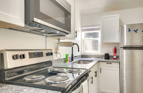 Grove Cottage | Close to Lake: Grove Cabin w/Shared Fire Pit!