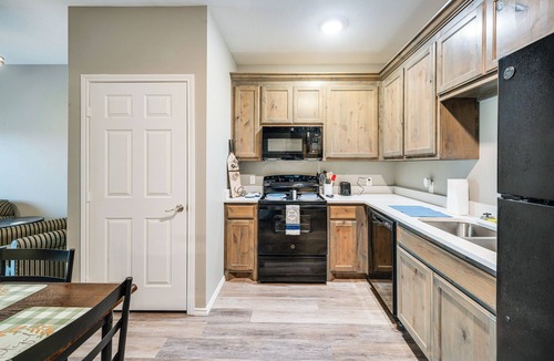 Bonham Apartment | Close to Lakes & Museums: Bonham Vacation Rental