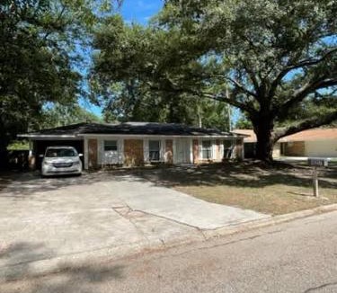 Highlands - Perkins House | Close to LSU & Health District 3BR 2BA whole House