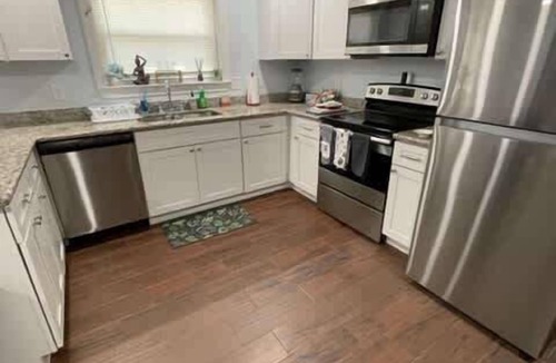 Highlands - Perkins House | Close to LSU & Health District 3BR 2BA whole House