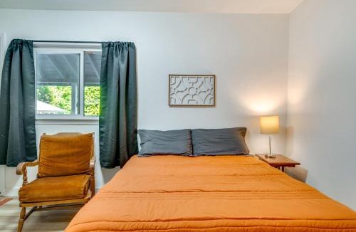 Schroon Lake Hotel | Close to Marina, Beach & Town! Schroon Lake Escape