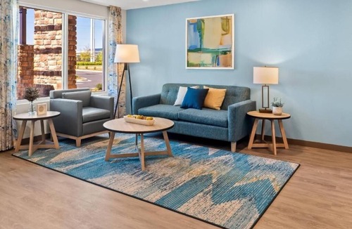 Greenville Hotel | Close to Michelin HQ & Paris Mountain Park! Pets Are Welcome, Free Parking!
