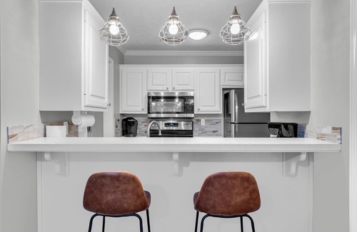 Starkville Condo | Close to MSU | Stylish | Grill Deck
