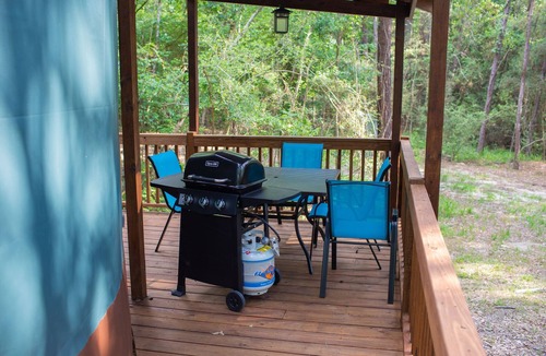 Livingston Cabin | Close to nature, but with all the modern amenities, Two Creeks Crossing Resort