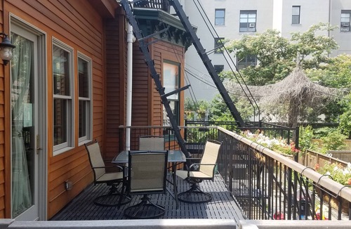 Downtown Jersey City Apartment | Close to NYC in Historic Brownstone
