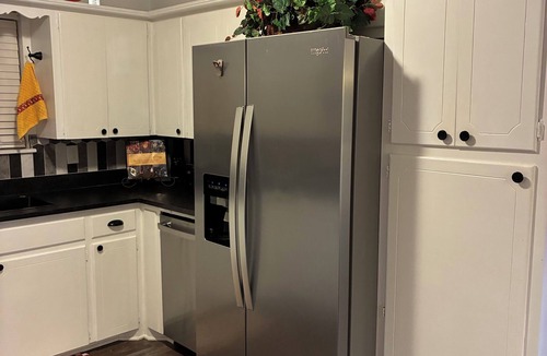 Shawnee House | Close to OU,OBU,TinkerAFB,beautiful3 bed 2 bath,large fencedback yard.Yestopets!