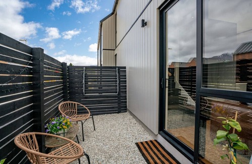 Kawarau Falls House | Close to Remarkable ski field and parking.