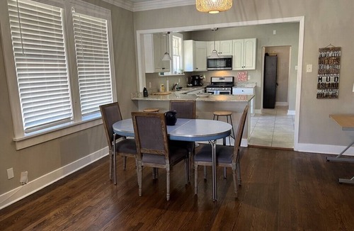 Vollintine-Evergreen House | Close to Rhodes College, Memphis Zoo & Downtown