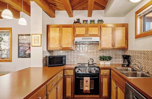 Nambe Pueblo House | Close to Santa Fe Opera, Four Seasons, Pool Access