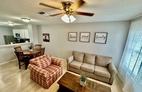 Heritage House | Close to Sea World & Lackland AFB Stay