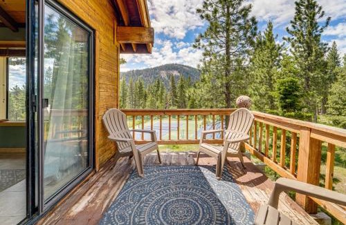 Twin Peaks House | Close to Ski Slopes: Tahoe Ski Chalet w/Fireplace