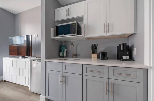 Port Morris Hotel | Close to Stadium Studio Q Bal BR | Mott Haven