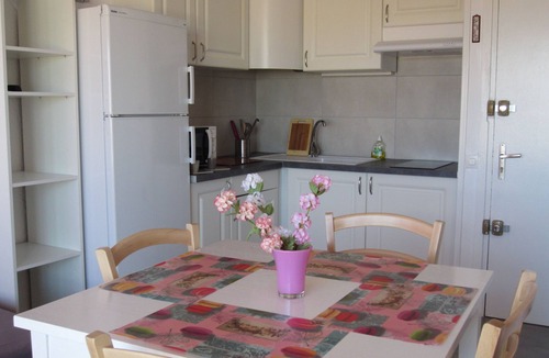 Port-la-Nouvelle Apartment | CLOSE TO THE BEACH for 2 or couple with young children
