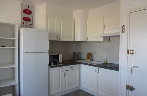 Port-la-Nouvelle Apartment | CLOSE TO THE BEACH for 2 or couple with young children
