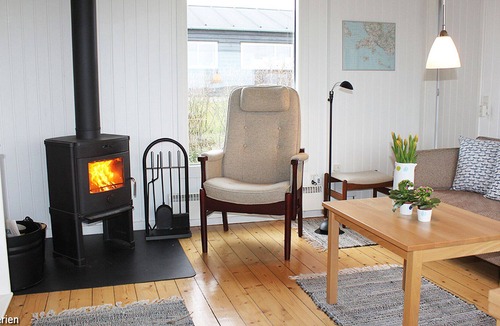 Faaborg House | Close to the beach and child-friendly holiday home with sea views on Funen