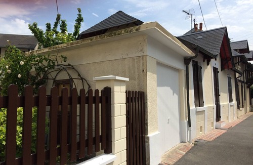 Cabourg House | Close to the Beach and the town center Charming detached house with garden