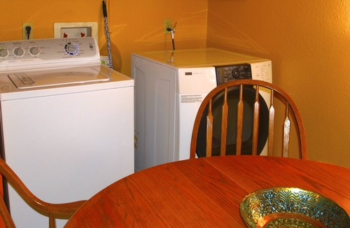 Nevada Street House | Close to the Downtown Riverwalk, Alamo Plaza, Convention Center, Dome, and Mall