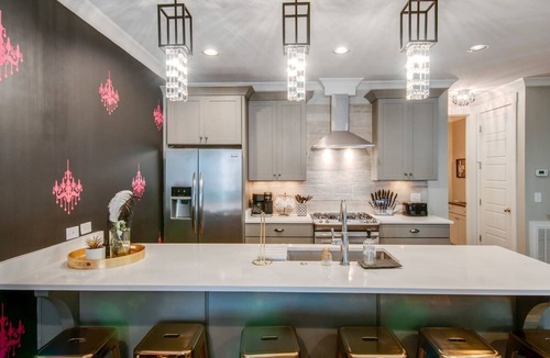 Eighth Avenue House | Close to the Gulch - Book Today