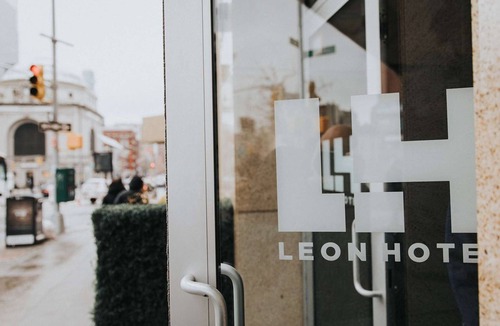 Chinatown Hotel | Close To The Lower East Side | Sightseeing