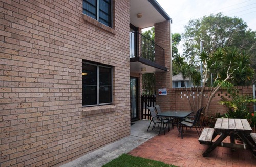 Hawks Nest House | Close To The Main Surf Beach