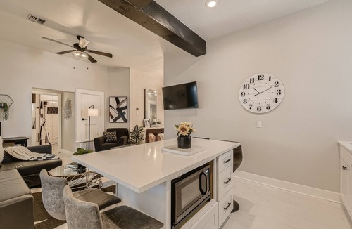 Government Hill House | Close to The Pearl, Riverwalk, Frost, Alamodome