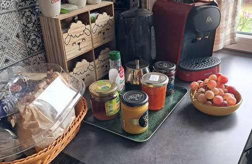 Saint-Lazare-Les Avenues Apartment | Close to the racecourse and Imperial Palace, charming apartment with breakfast.