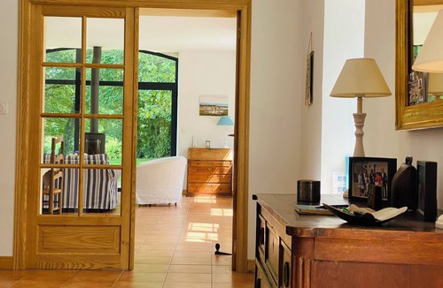 Plounevez-Lochrist House | Close to the sea, in the heart of a magnificent property, charming longère, sleeps 10
