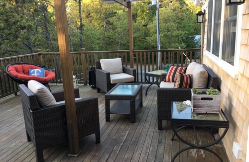 East Chop House | Close to town, beautifully updated