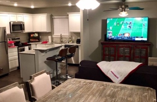 Fayetteville House | Close to U of A and Centennial Park