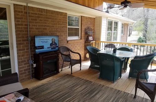 Bogart House | Close to UGA Stadium