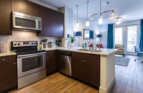 Knox - Henderson Apartment | Close to Uptown|Fast WiFi|King Bed|Walkable