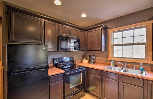 New Haven Cabin | Close to Vineyards: Updated New Haven Retreat!