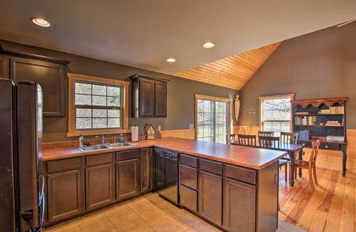 New Haven Cabin | Close to Vineyards: Updated New Haven Retreat!